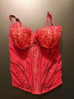 Victoria's Secret Very Sexy Red Lace Corset Top Bustier